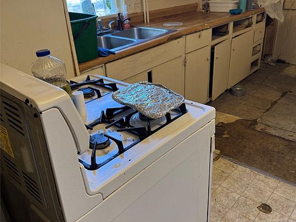 5th image of 505 B St SW