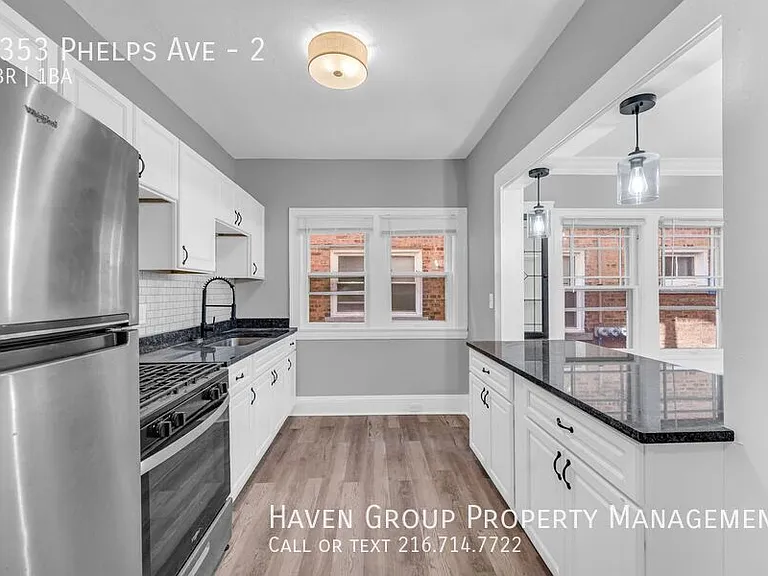 1353 Phelps Ave #2 — Photo 11