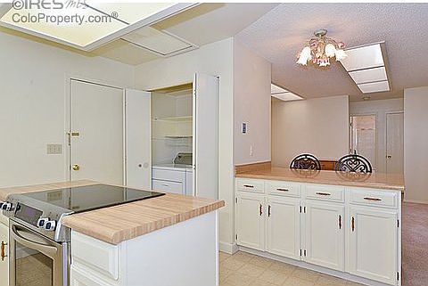 4th image of 60 Scott Dr S