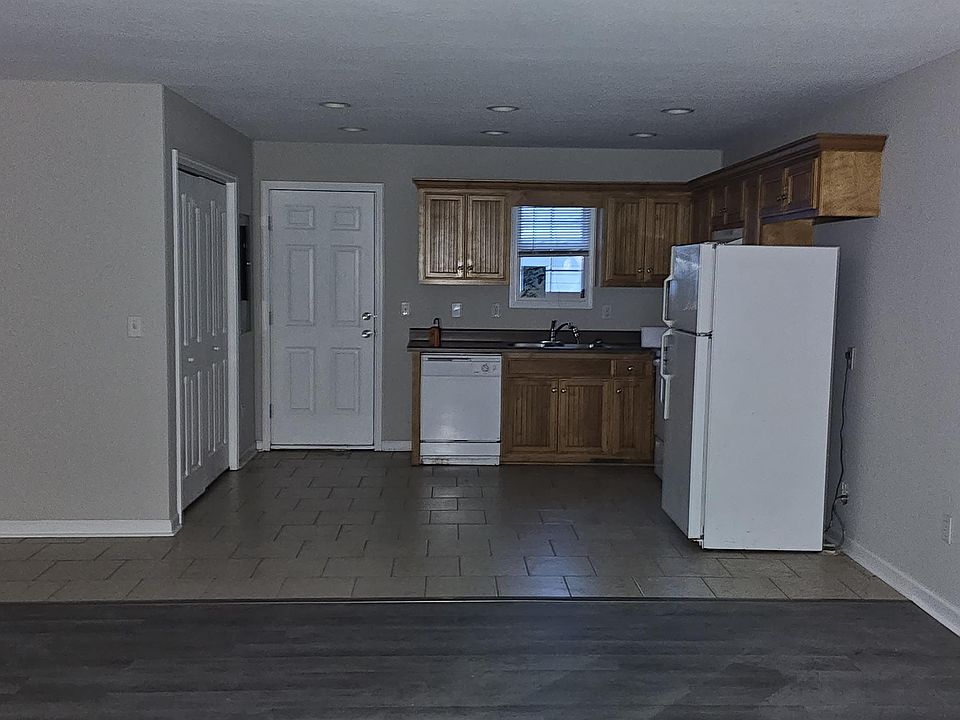 2nd image of 308 S Polk St