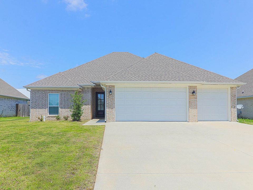1st image of 113 Hidden Creek Dr