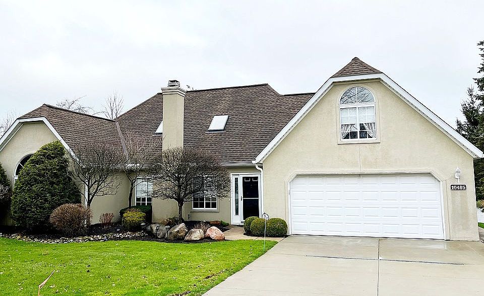 1st image of 10405 N Pond Ln