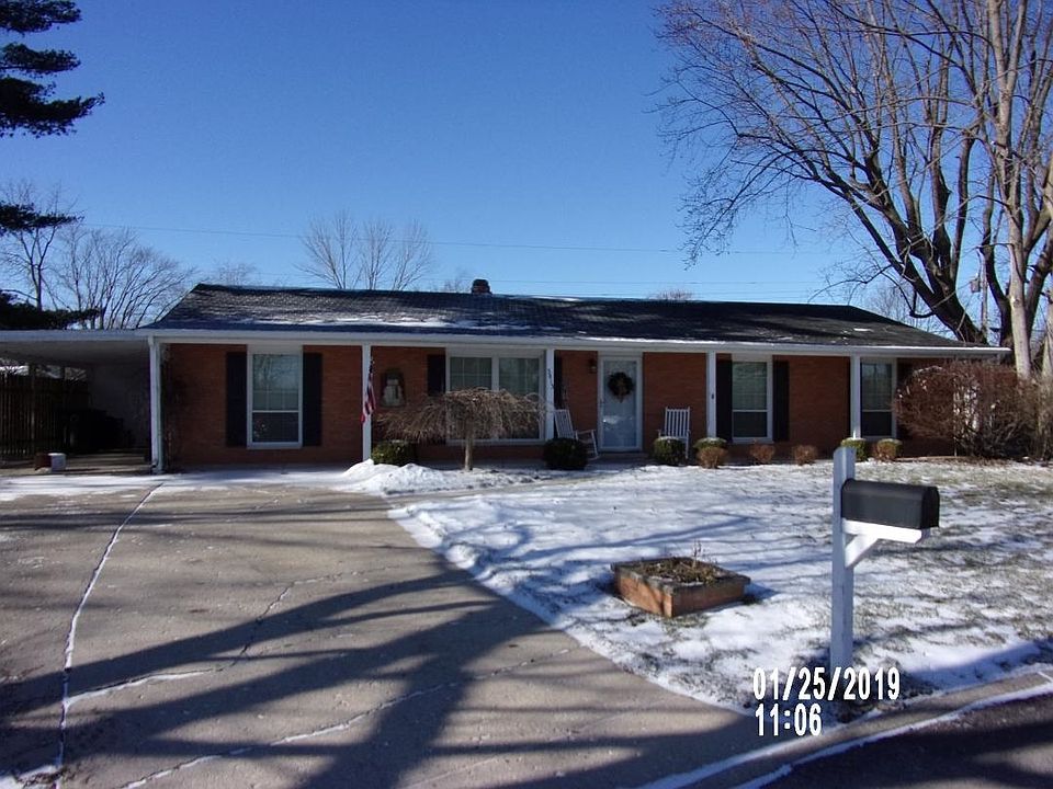 1st image of 3813 N Louis Ct
