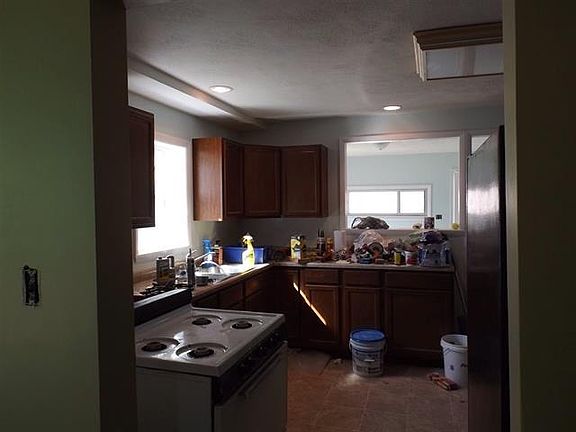 2nd image of 330 Grand Ave