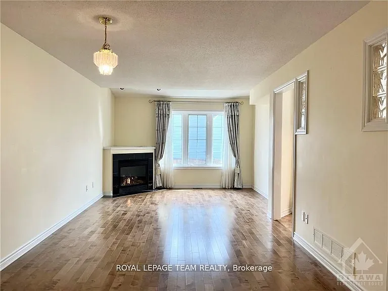 39 Bellrock Dr — Photo 6