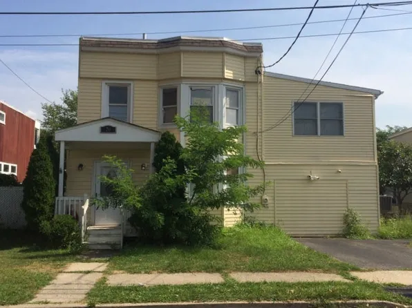 70 Bruno St, Moonachie, NJ 07074