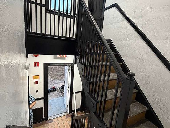 Entryway to 4 unit building