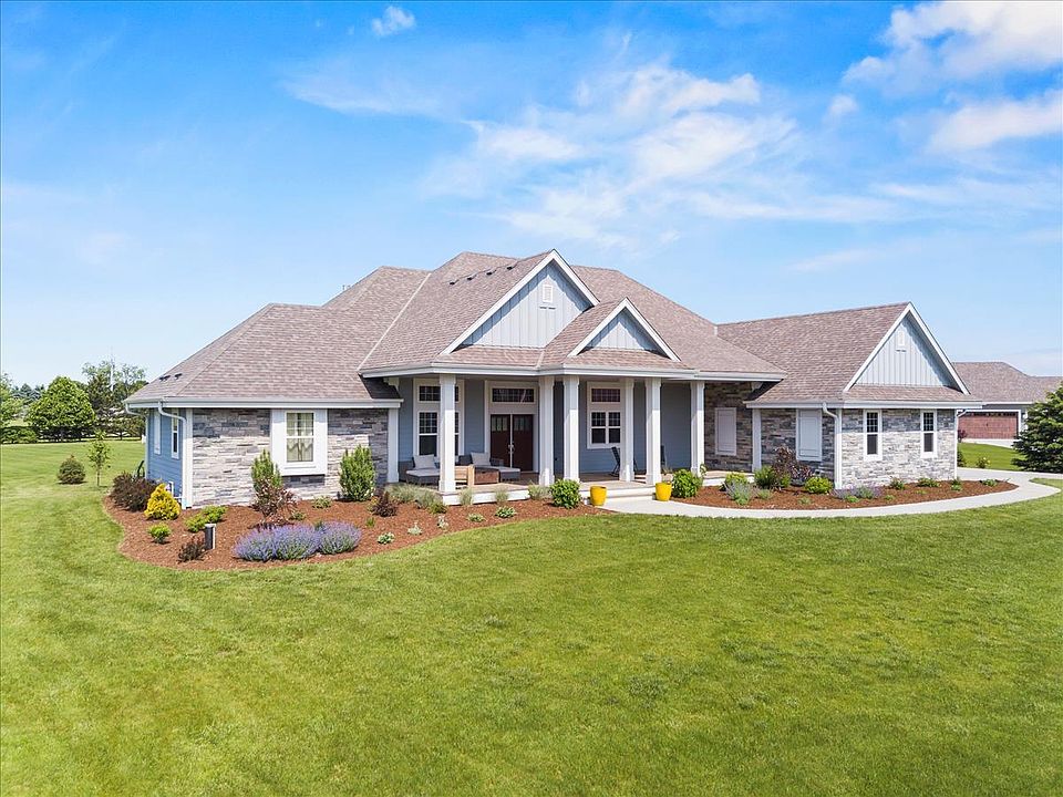 1st image of W347N6745 Shoreview Ct