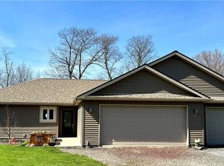 255 Fuller Dr NE, Warren, OH