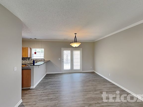 3rd image of 5862 Mahogany Pl SW