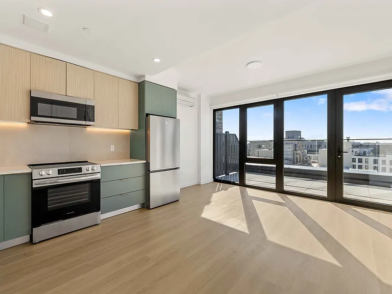 2201 Beverley Rd #616B — Photo 2