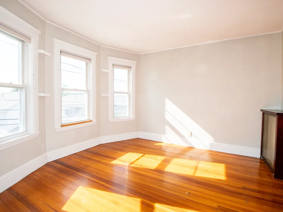 17-19 Oakland St