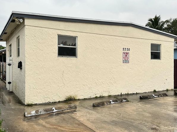 2220 Charleston St #1