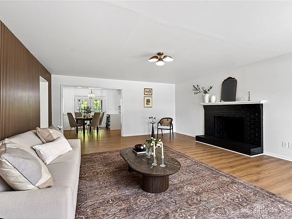 2nd image of 5952 Parkchester Pl