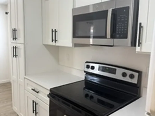 404 Cornell Dr SE APT A, Albuquerque, NM 87106