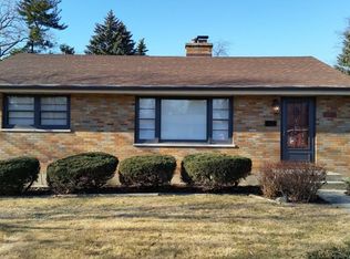 3934 Washington St, Downers Grove, IL 60515