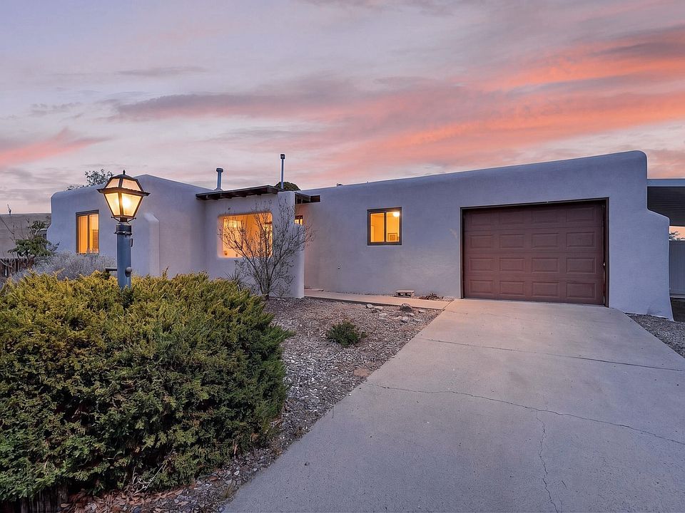 1st image of 4709 El Hachero Ct SE