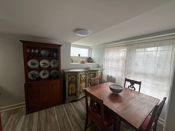 2nd image of 124 Horner St #1