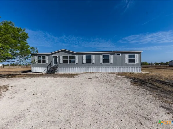 293 Jennifer Loop, Orange Grove, TX 78372