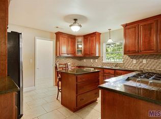 9499 Poirrier Rd, Saint Amant, LA 70774