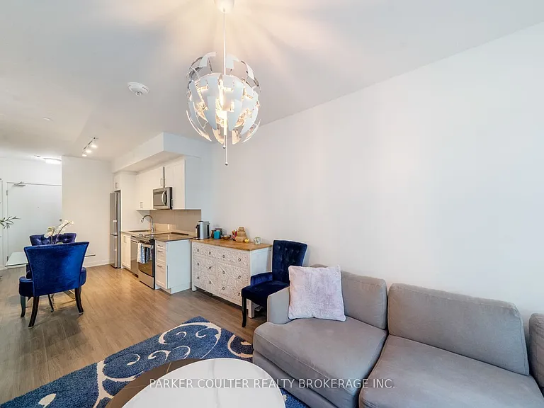 681 Yonge St #114 — Photo 15