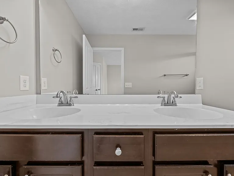 123 Lightwater Dr — Photo 15