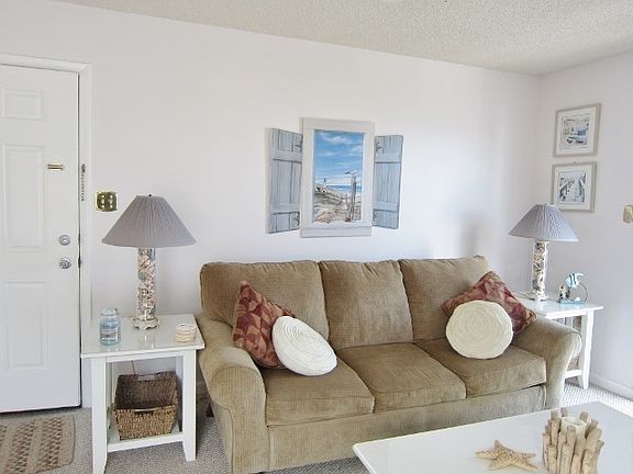 3rd image of 34 35th St APT 3E