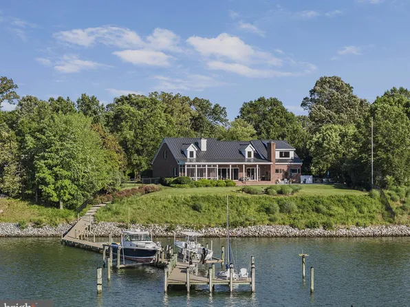 125 Oyster Point, White Stone, VA 22578