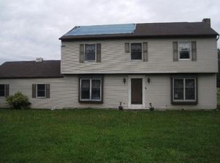 694 Brockton Mountain Dr, Barnesville, PA