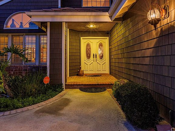 2nd image of 903 Cottonwood Way