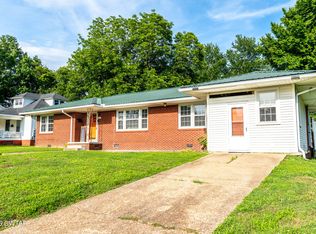 611 N 1st St, Union City, TN 38261