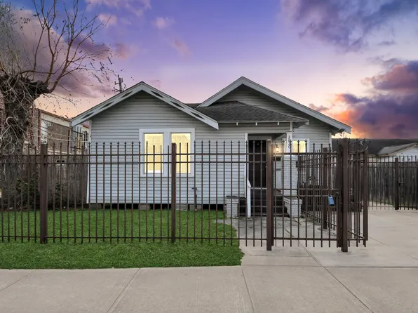 2820 Holman St, Houston, TX 77004