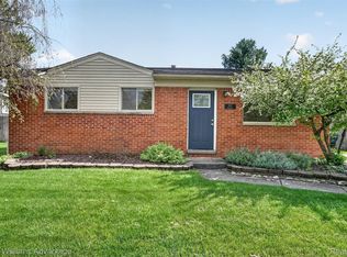 307 University Ave, South Lyon, MI 48178