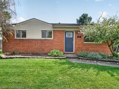 307 University Ave, South Lyon, MI, 48178