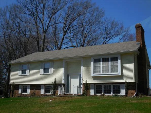 4324 Village St, Erie, PA 16506