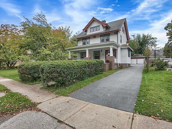 2nd image of 105 Hooker Avenue