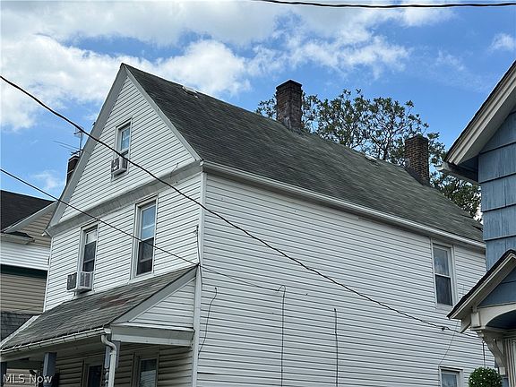 3rd image of 3152 W 48th St