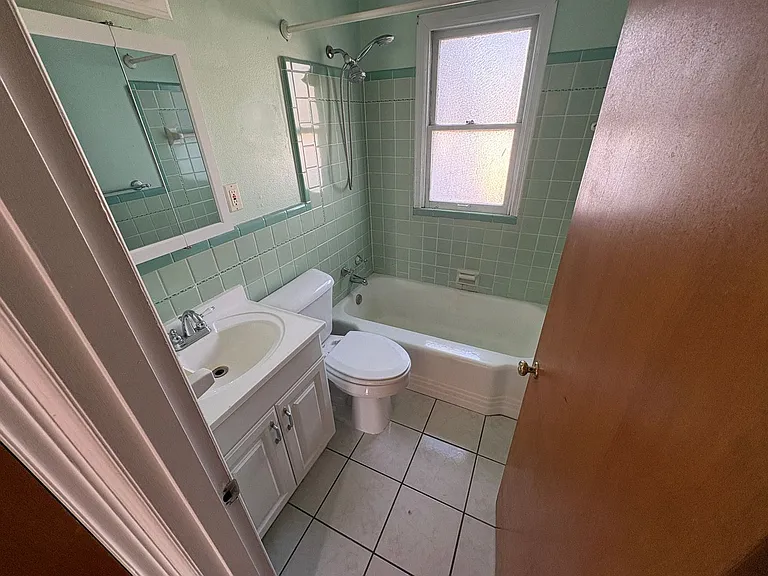 1231 Hoyt Dr — Photo 7