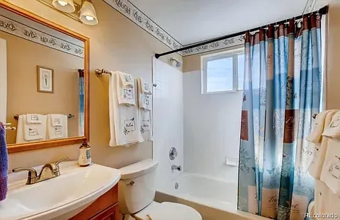 4328 S Halifax St — Photo 17