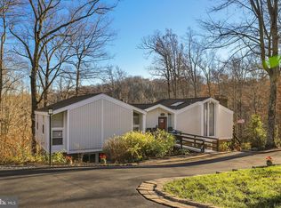 10931 Ravenwood Dr, Manassas, VA 20111