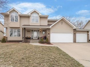 205 NW Countrywood Ln, Ankeny, IA 50023