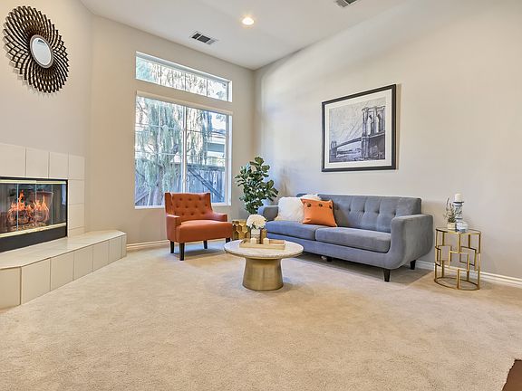 2nd image of 1762 E Bolinger Cir