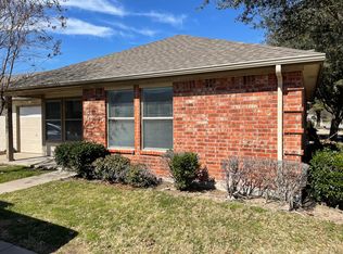 112 Stewart Bend Ct #A, Azle, TX 76020