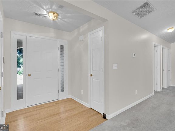 5th image of 2343 Cove Lake Way