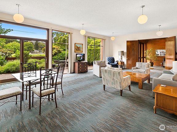 4th image of 2858 32nd Avenue W #106