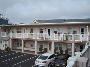 9505 Ventnor Ave, Margate, NJ 08402