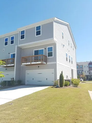 318 King Closer Dr Photo 1