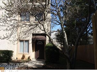 707 Roswell Landing Dr, Roswell, GA