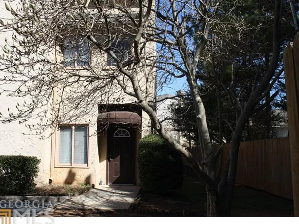 707 Roswell Landing Dr, Roswell, GA 30075