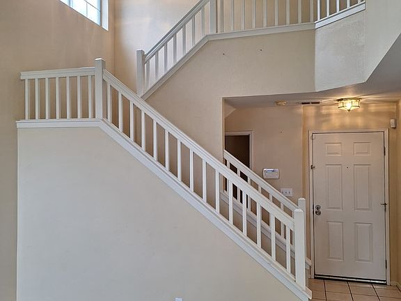 3rd image of 1748 Nandina Ct